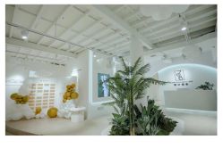 -798婚纱摄影·原创定制品牌店