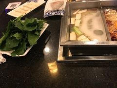 -百年川椒重庆老火锅(光谷店)