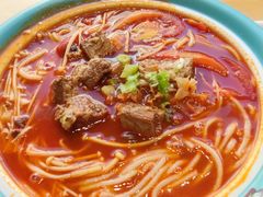 -灵芝妹子海鲜米线(劳动公园店)