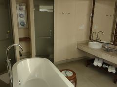 -三亚亚龙湾雅高美爵酒店