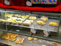 面包甜点陈列柜-可颂坊(中心书城店)