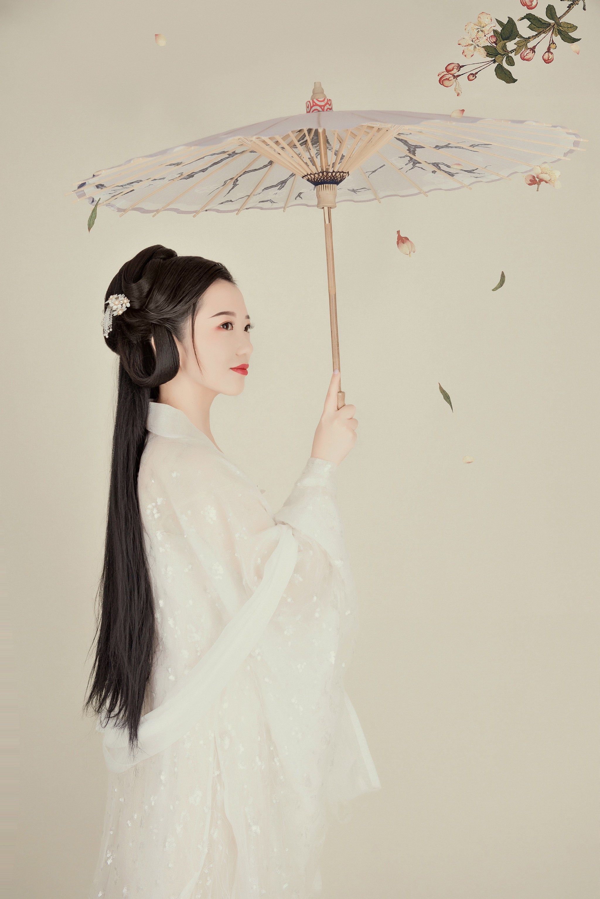 💄穿越时空,成为古代美人!在盘子女人坊,沉浸式体验古风写真📷