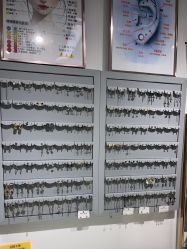 -AI艾耳·专业手工耳洞·穿孔美学馆