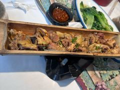 -刘姐啤酒鱼民族演艺餐厅(西街总店)