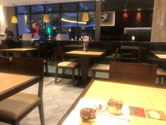 大堂-必胜客(WOW中心城店)