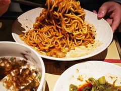 荣叔拌面-荣家黄鱼面(前滩太古里店)
