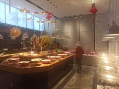 自助取餐区-茅庐川菜