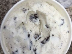 巴旦木华夫脆奥利奥暴风雪-DQ·蛋糕·冰淇淋(金鹰天地店)