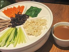 鸡丝凉米线-云海肴·汽锅鸡·云南菜(天山百盛优客店)