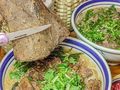 -云阿蛮云南生烫牛肉米线(奉贤路店)