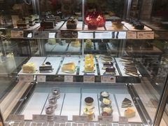 面包甜点陈列柜-巴黎贝甜(常德路店)