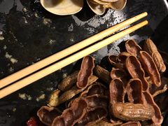 -沪小胖小龙虾(淮海中路旗舰店)