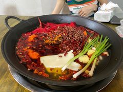 -黄潇洒老火锅(九眼桥宏济巷店)