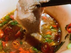 -虾弄弄海派小龙虾·牛羊蝎子火锅