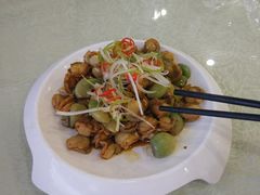 腊八蒜拌扇贝-良师门滨海人家·海鲜·家常菜(滨海城店)