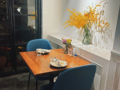 -304/BRUNCHRESTAURANT