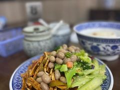 -崇德楼水盆牛羊肉泡馍馆(文艺路店)