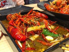至尊香辣手抓龙虾-东厨虾煌(电子街店)