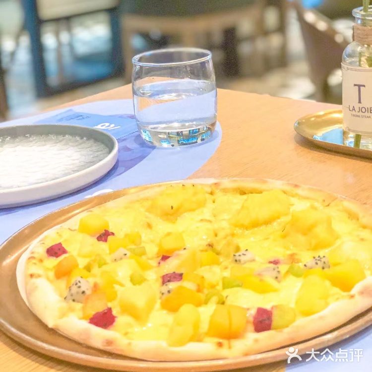 好久没来这家西餐厅一起吃西餐了！