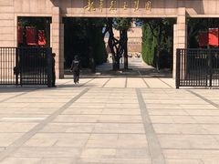 -上海市龙华烈士陵园