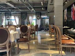 -河畔春天时尚餐厅