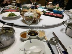 -红鼎豆捞·非遗鲍皇汤火锅(宝丰路店)