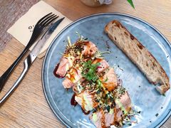 烤三文鱼沙拉-O'mills Sourdough Bakery&Bistro(永嘉路店)