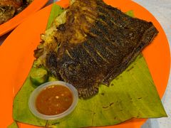 -明记烧鱼美味店