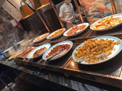 -雍容荟帝王蟹活龙虾展台自助(IFS黑金店)