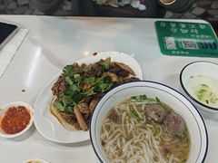 -辉程汤粉店(顺发路店)
