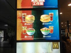 -麦当劳(轻轨曹杨路店)