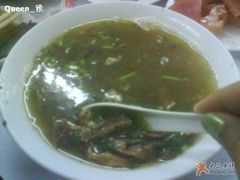 驴杂汤,料不是很足-王胖子驴肉火烧(鼓楼店)