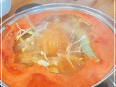 -苗伯妈酸汤火锅