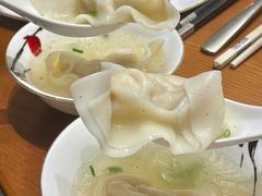 -泓历皇朝酒店(东亭店)