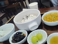 -蟹上黄·蟹黄面·江南糖水(人民广场店)