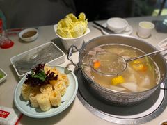 -左庭右院鲜牛肉火锅(浦江欢乐颂店)