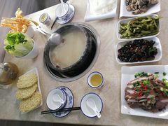 -墨脱石锅椰子鸡•香草鸭•东山羊(大东海店)