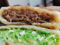 -老码头黑皮肘子锅包肉熏酱水饺(文政街店)