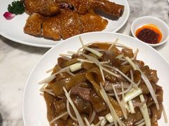 干炒牛河-香港百合居(LCM置汇旭辉广场店)