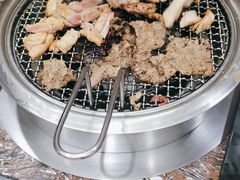 -啊美丽炭火烤肉(滑翔一店)