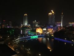 -云顶旋转自助景观餐厅