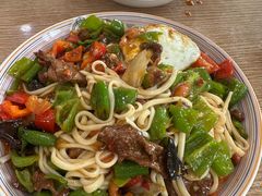 -歹歹的加个面过油肉拌面