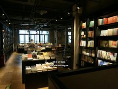 -阅西安新华书店(翠华南路店)