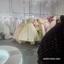 -喜爱高定婚纱摄影