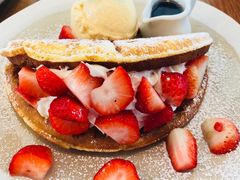 -ROAST coffee & eatery