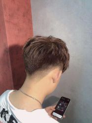 -诗悦发型烫染SALON