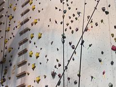 -山之巅攀岩馆(太古城店)