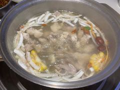 -喃喃椰·糟粕醋·椰子鸡火锅(七堡花园店)