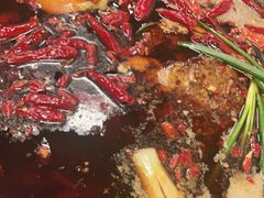 -黄潇洒老火锅(九眼桥宏济巷店)