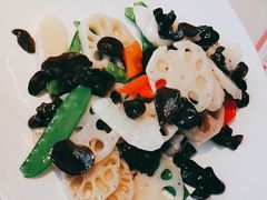 -荷塘秋月·本帮江浙菜(国权路店)